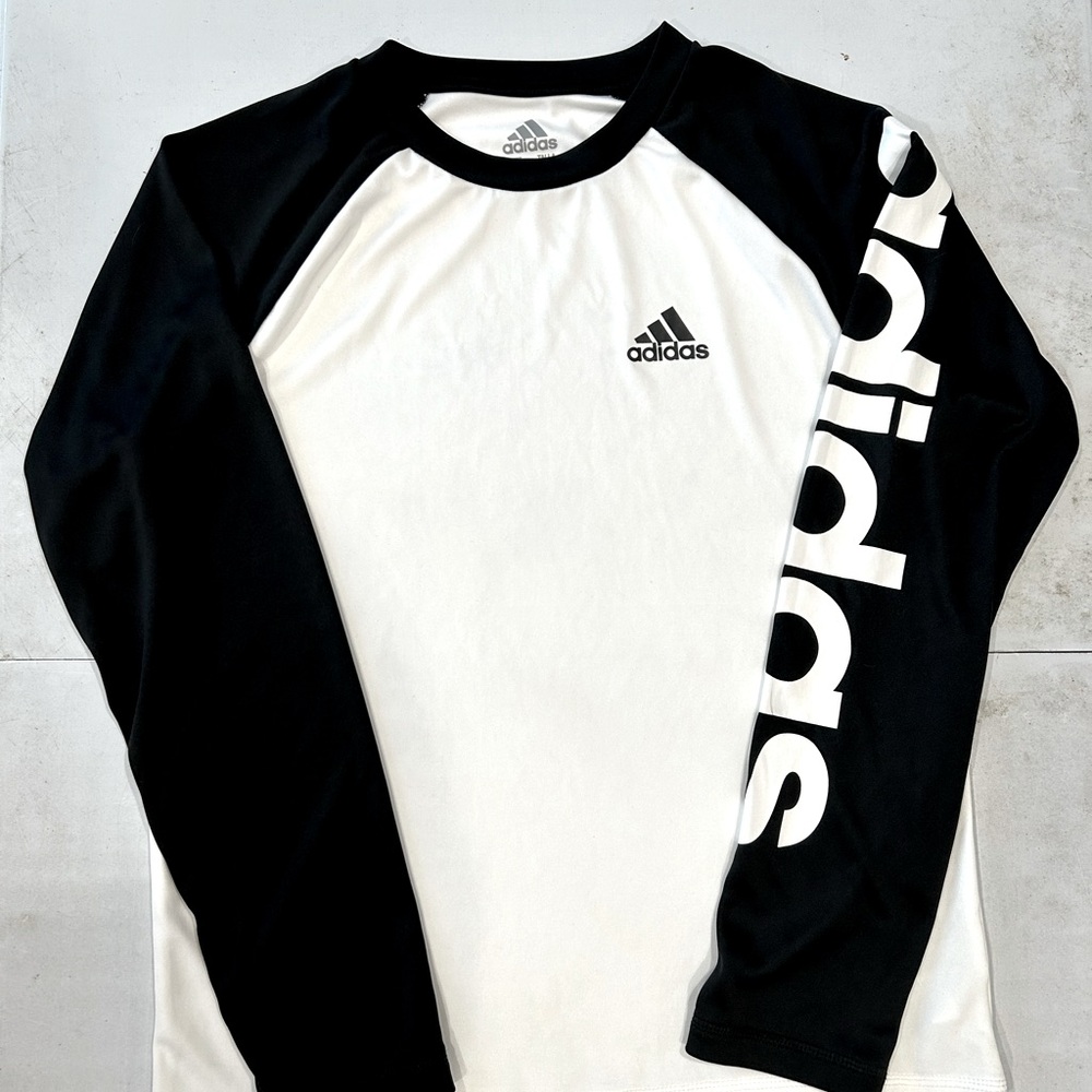 Adidas kids long sleeve - worn once - Small size 8